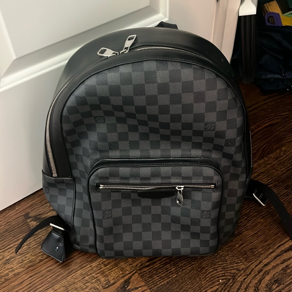 Louis Vuitton Discovery Backpack monogram